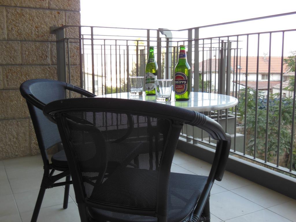 Naama New Boutique Apartment Jerusalem Exterior photo